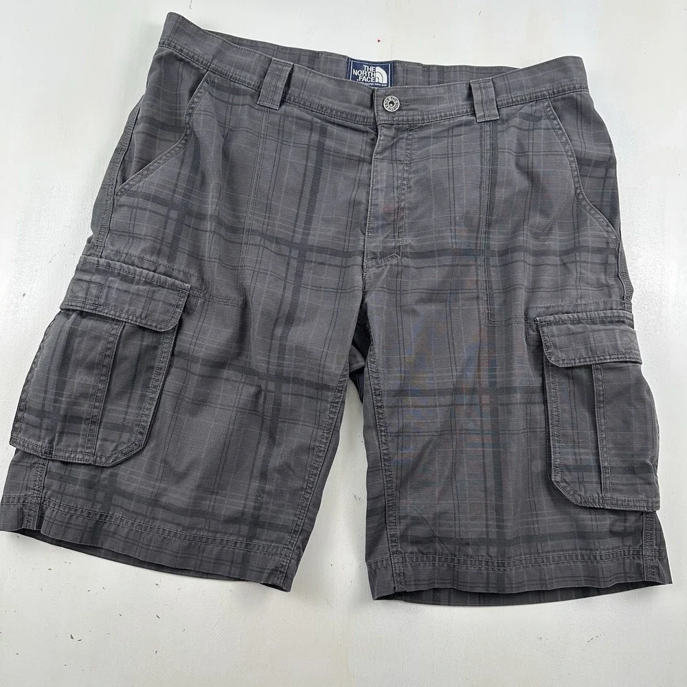 VTG  The North Face Cargo Plaid Shorts Men 36 x 11 Gray Hiking Outdoor Gorpcore